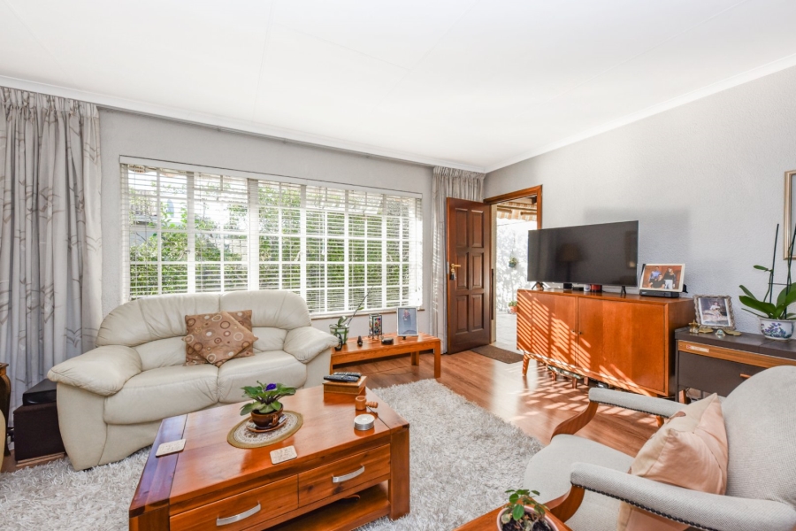 2 Bedroom Property for Sale in Magaliessig Gauteng