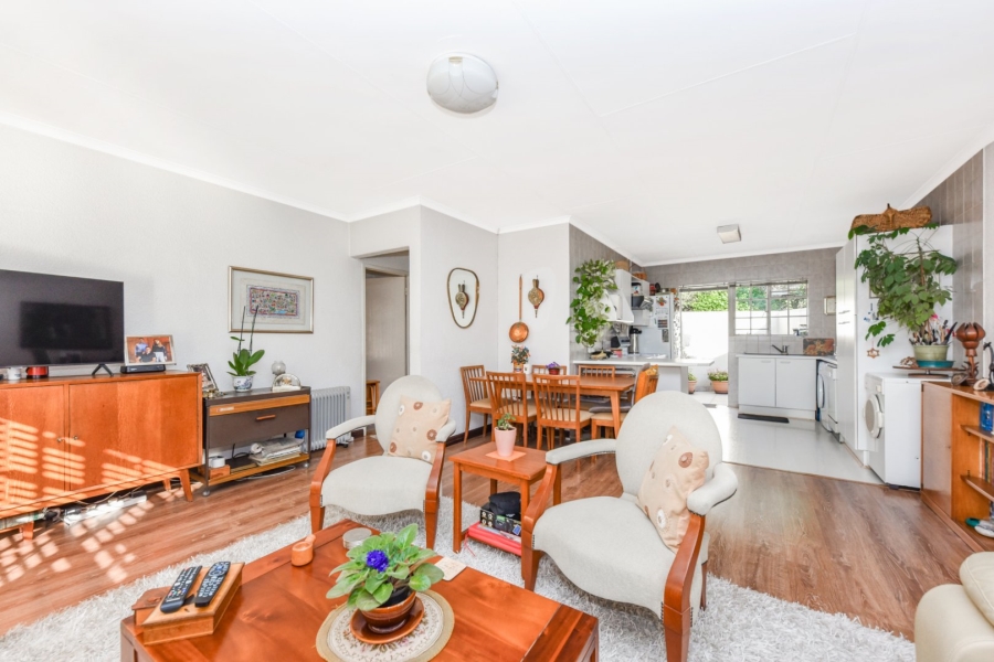 2 Bedroom Property for Sale in Magaliessig Gauteng