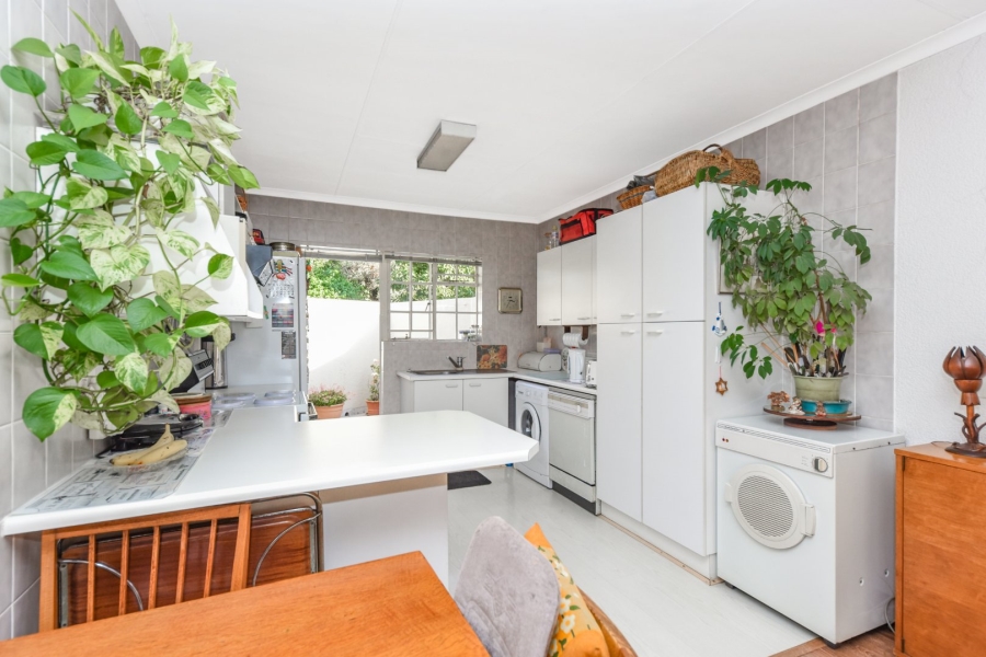 2 Bedroom Property for Sale in Magaliessig Gauteng