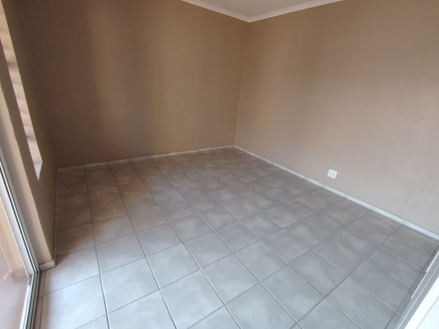 3 Bedroom Property for Sale in Heuwelsig Estate Gauteng