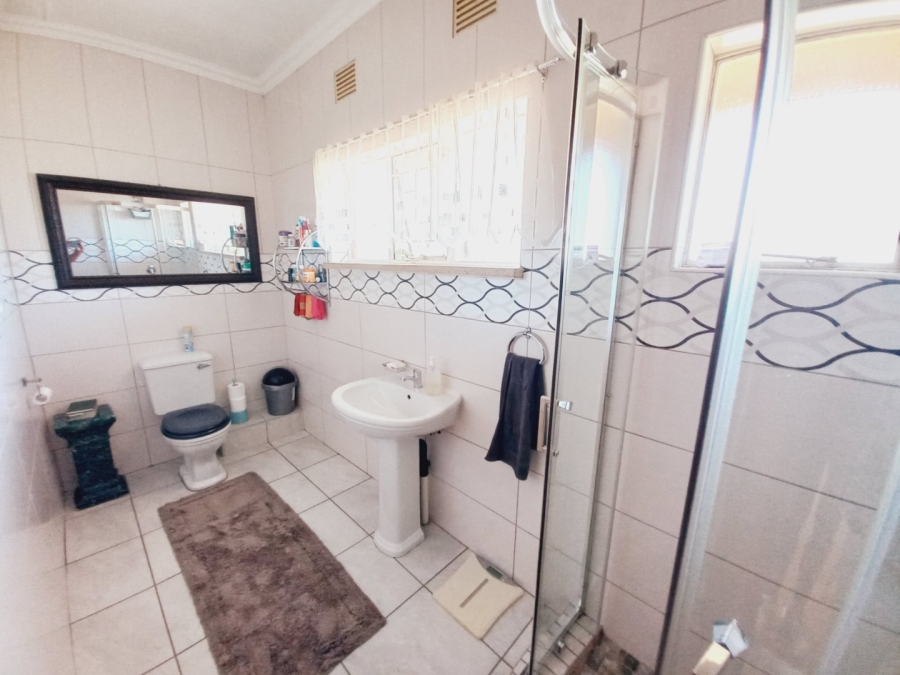3 Bedroom Property for Sale in Marlands Gauteng
