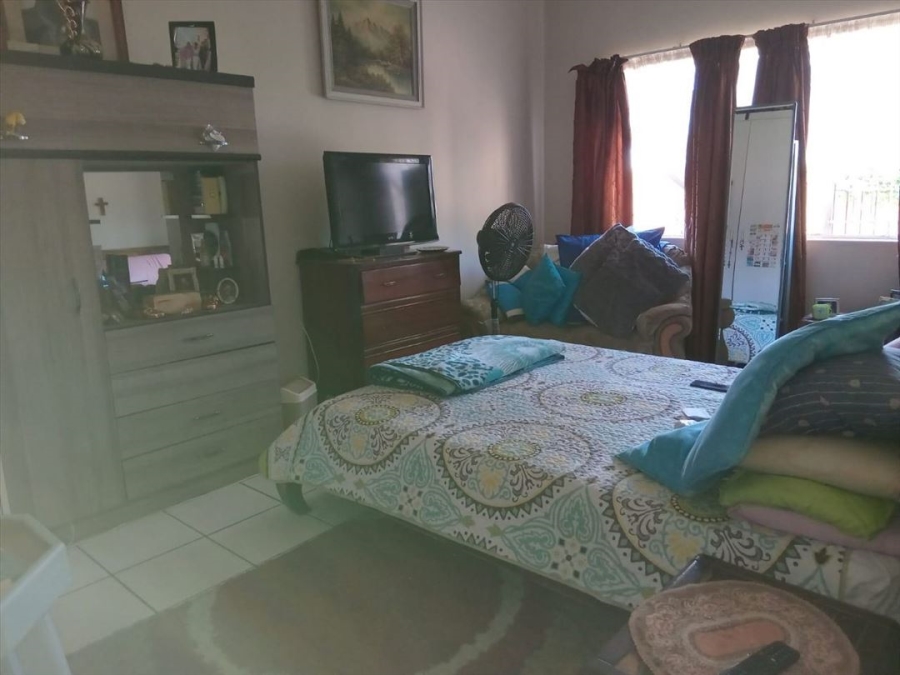 1 Bedroom Property for Sale in Selection Park Gauteng