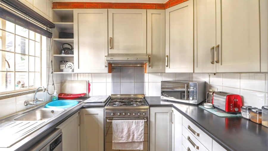 3 Bedroom Property for Sale in Edenvale Central Gauteng