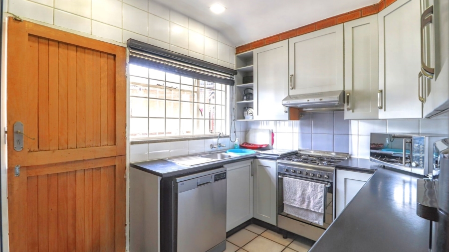 3 Bedroom Property for Sale in Edenvale Central Gauteng