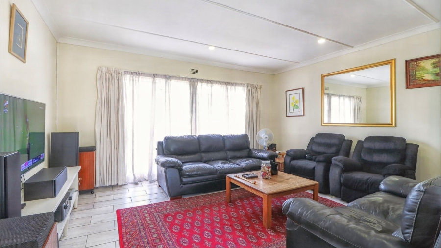 3 Bedroom Property for Sale in Edenvale Central Gauteng