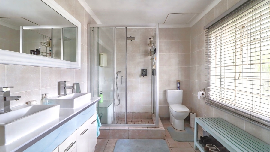 3 Bedroom Property for Sale in Edenvale Central Gauteng