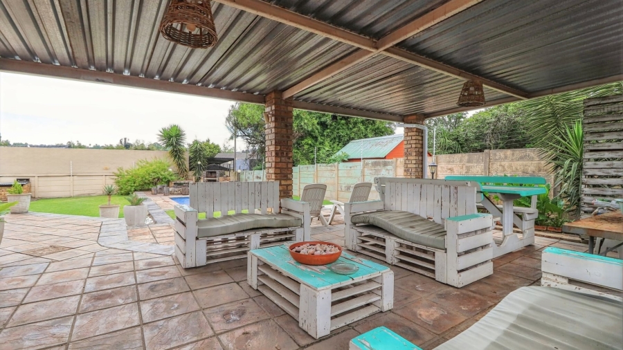 3 Bedroom Property for Sale in Edenvale Central Gauteng