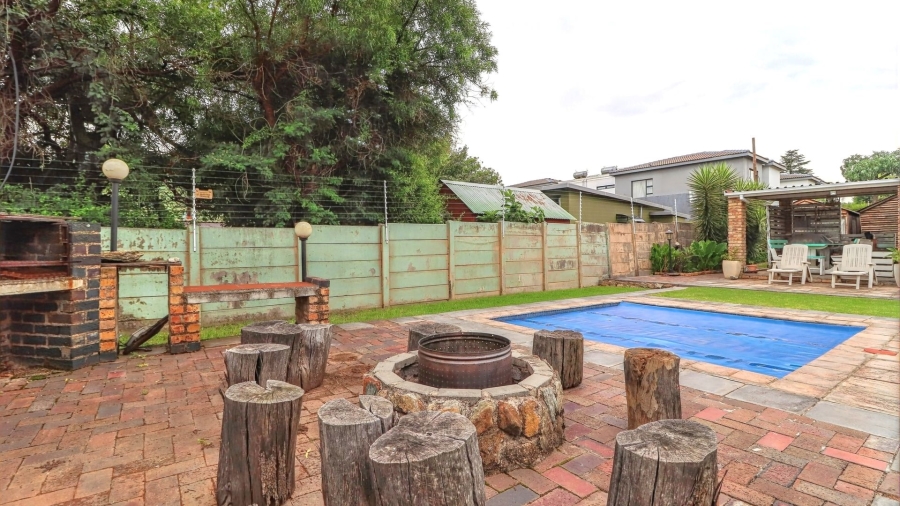 3 Bedroom Property for Sale in Edenvale Central Gauteng