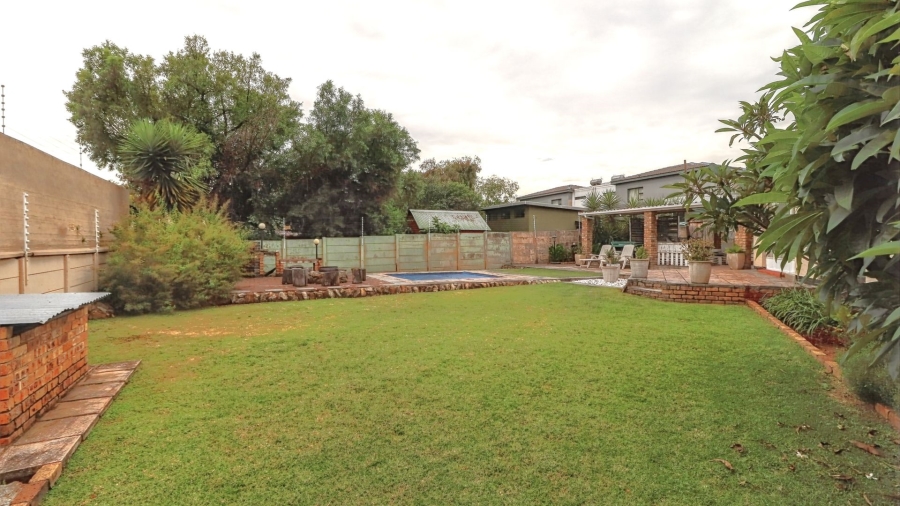 3 Bedroom Property for Sale in Edenvale Central Gauteng