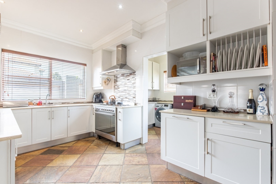 5 Bedroom Property for Sale in Ruimsig Gauteng