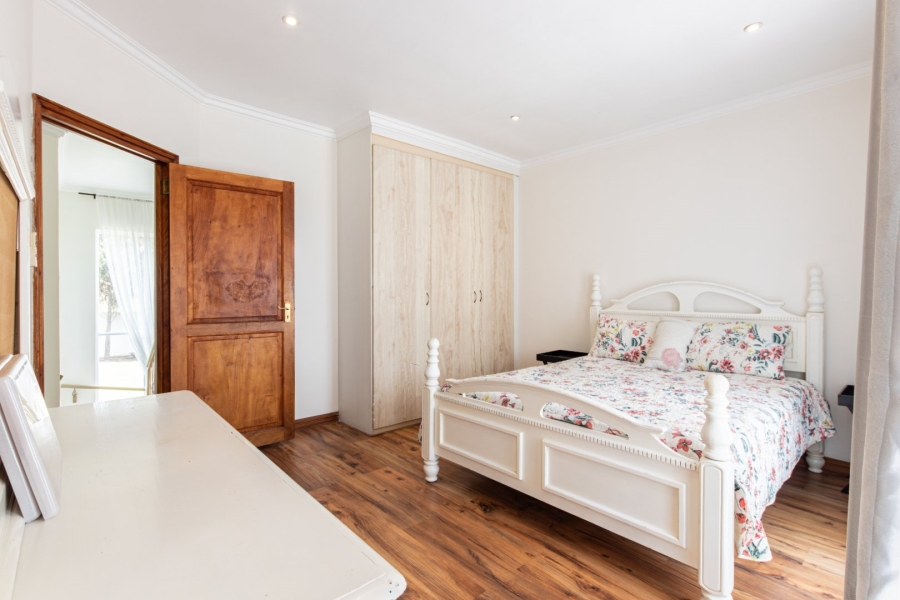 5 Bedroom Property for Sale in Ruimsig Gauteng