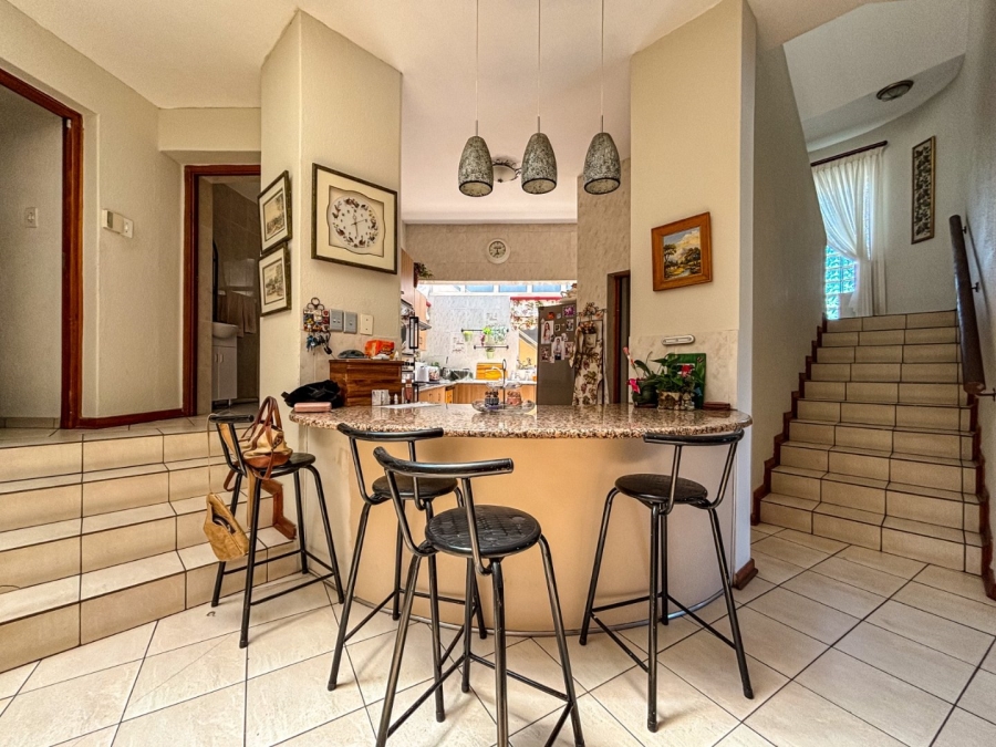 3 Bedroom Property for Sale in Bassonia Gauteng