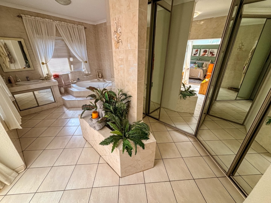 3 Bedroom Property for Sale in Bassonia Gauteng