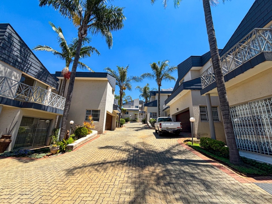 3 Bedroom Property for Sale in Bassonia Gauteng