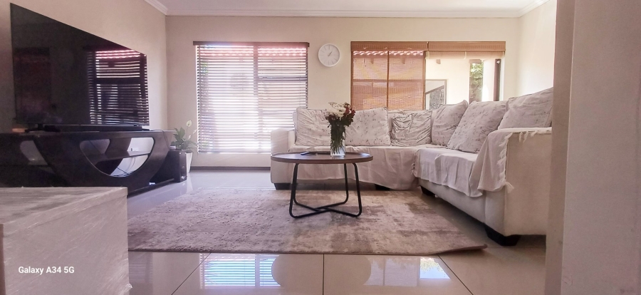 4 Bedroom Property for Sale in Bassonia Rock Gauteng