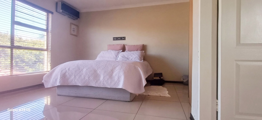 4 Bedroom Property for Sale in Bassonia Rock Gauteng