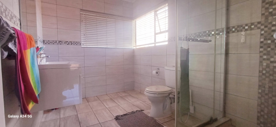 4 Bedroom Property for Sale in Bassonia Rock Gauteng