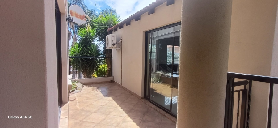 4 Bedroom Property for Sale in Bassonia Rock Gauteng