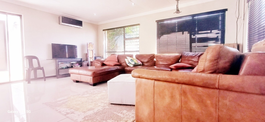 4 Bedroom Property for Sale in Bassonia Rock Gauteng