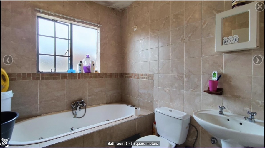 2 Bedroom Property for Sale in Ravensklip Gauteng