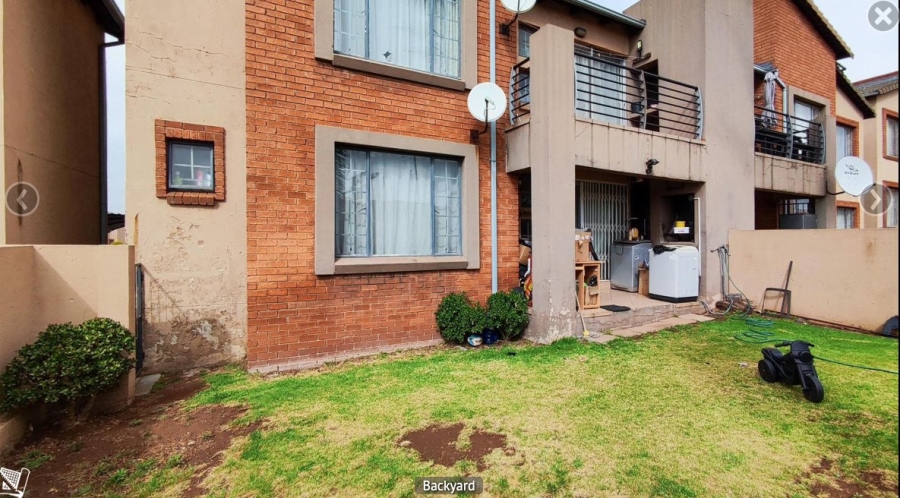 2 Bedroom Property for Sale in Ravensklip Gauteng