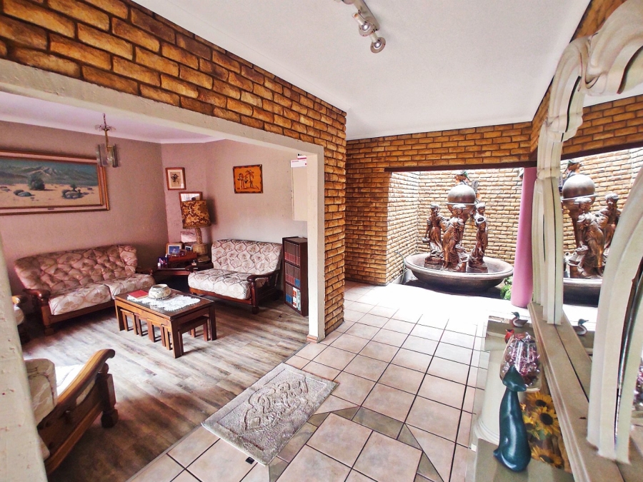 3 Bedroom Property for Sale in Vanderbijlpark SE 4 Gauteng