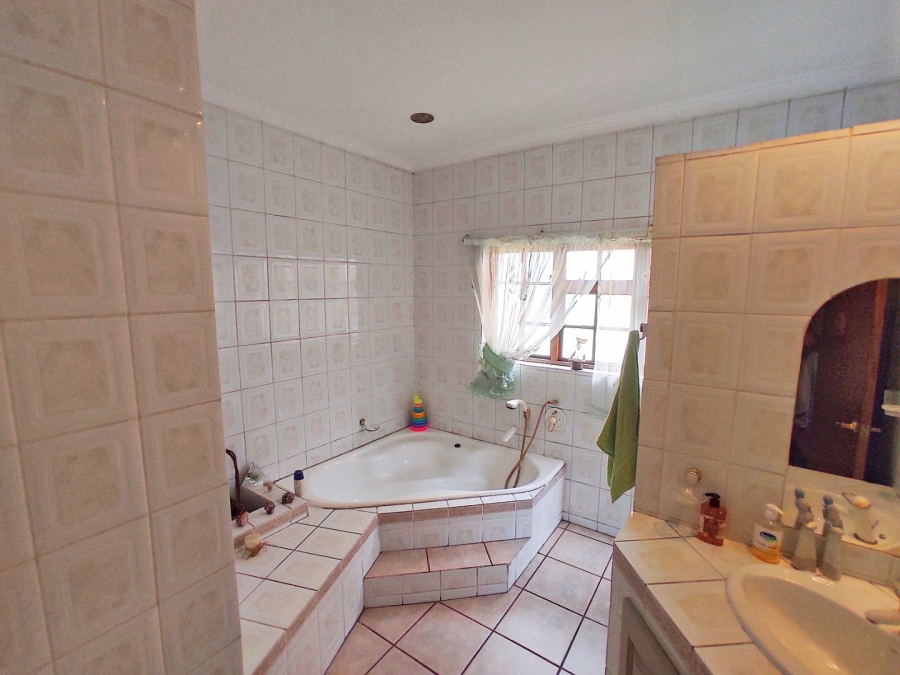 3 Bedroom Property for Sale in Vanderbijlpark SE 4 Gauteng