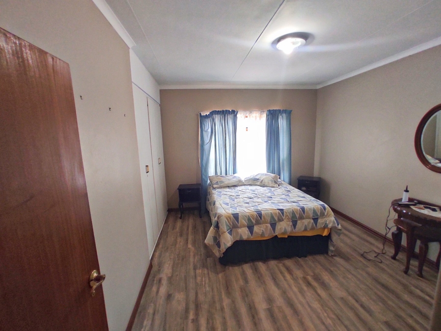 3 Bedroom Property for Sale in Vanderbijlpark SE 4 Gauteng