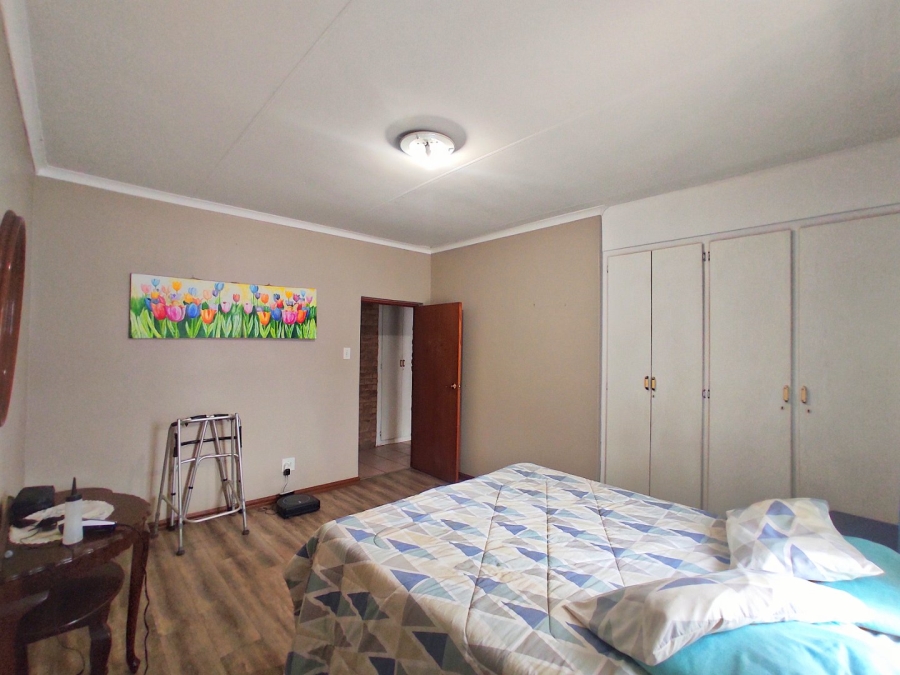 3 Bedroom Property for Sale in Vanderbijlpark SE 4 Gauteng