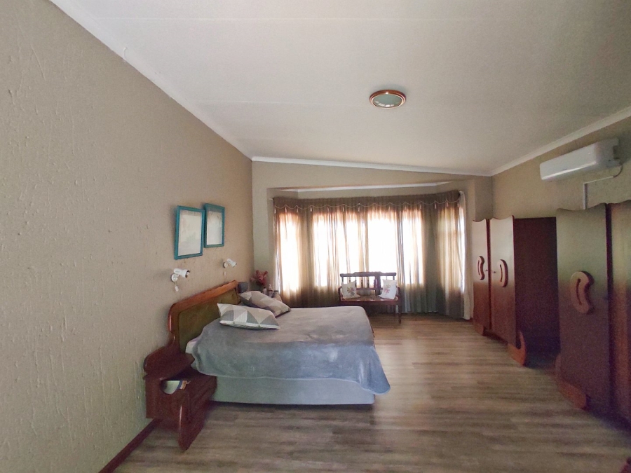 3 Bedroom Property for Sale in Vanderbijlpark SE 4 Gauteng
