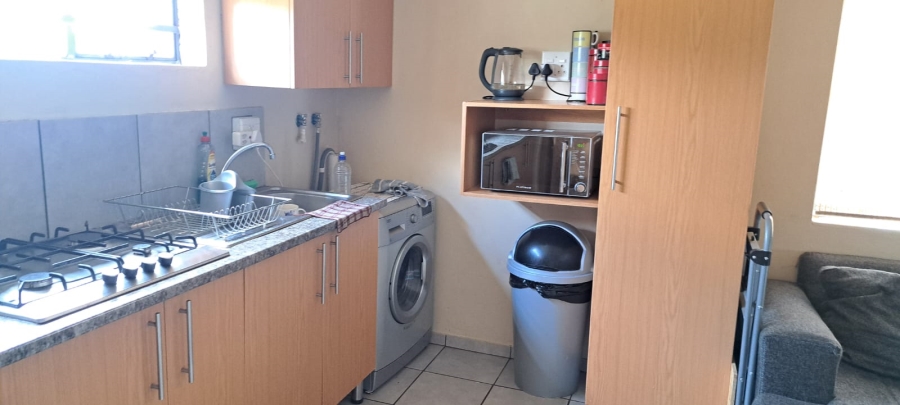 To Let 2 Bedroom Property for Rent in Beckedan Gauteng