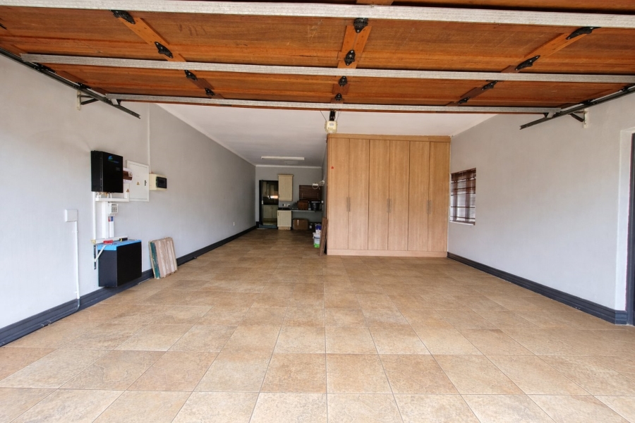 4 Bedroom Property for Sale in Sunward Park Gauteng