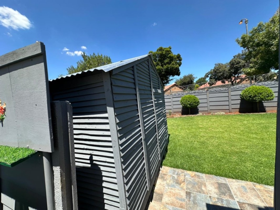 3 Bedroom Property for Sale in Klopperpark Gauteng