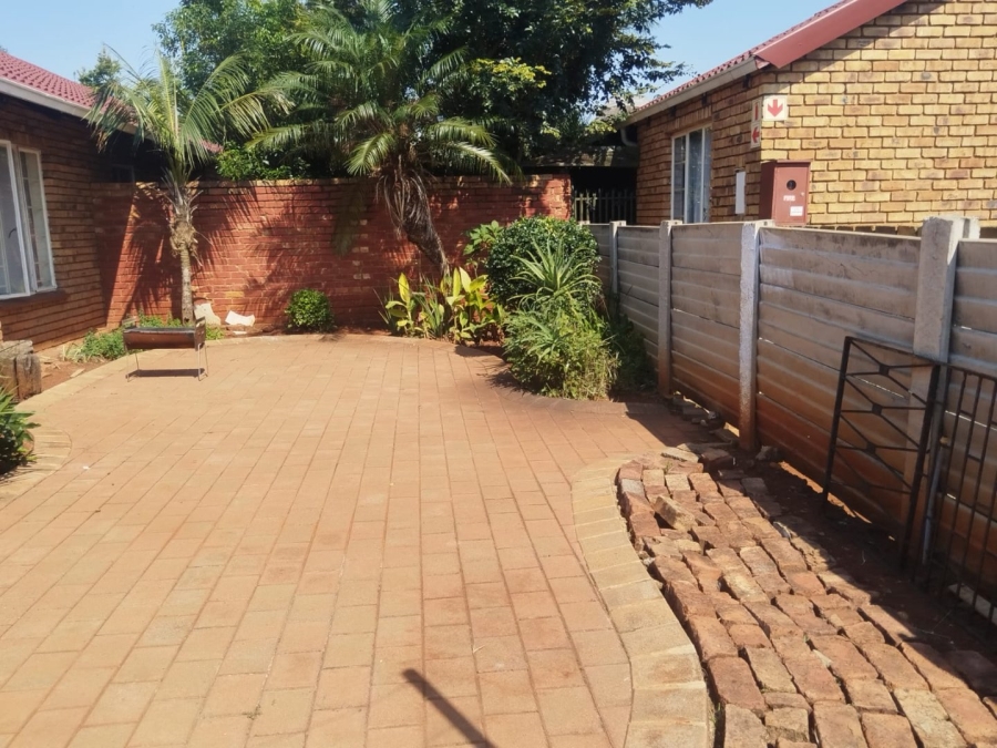 3 Bedroom Property for Sale in Hesteapark Gauteng