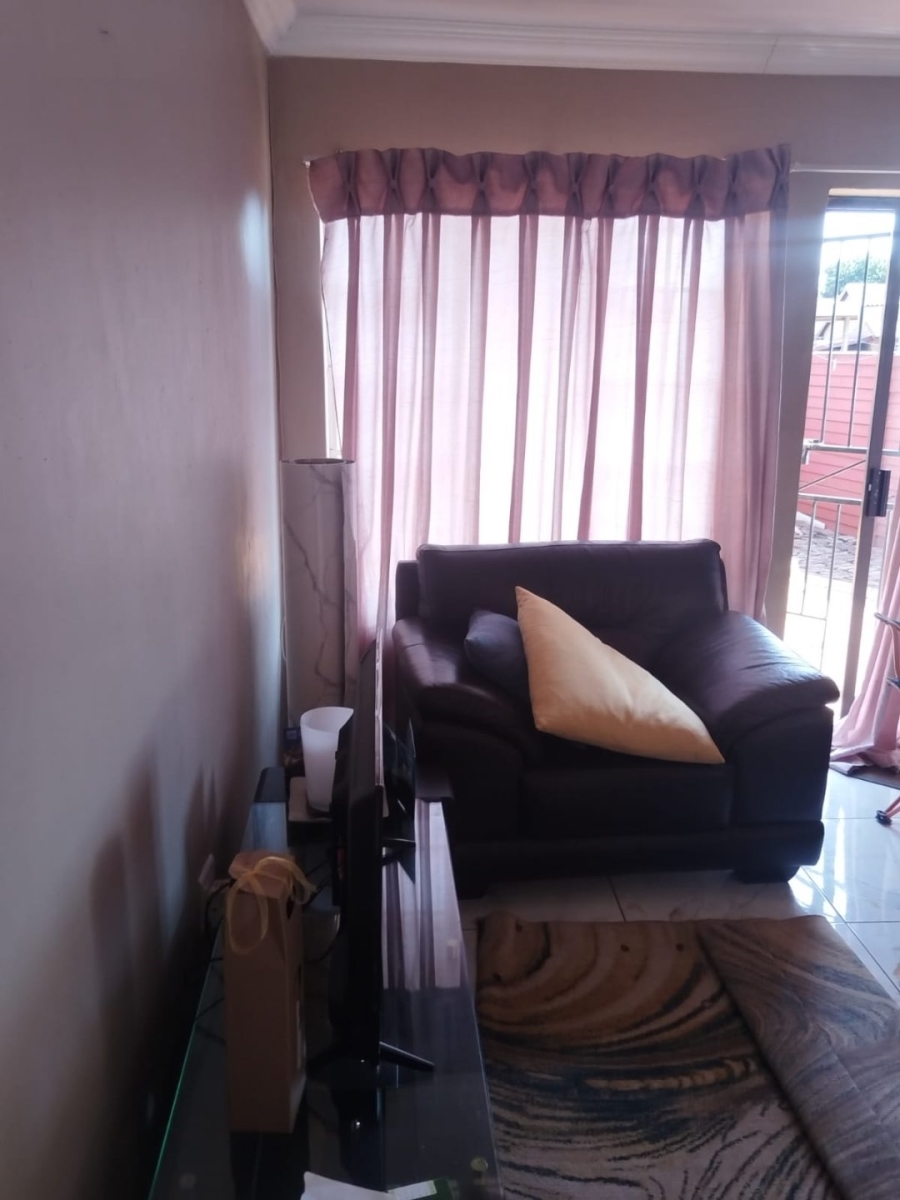 3 Bedroom Property for Sale in Hesteapark Gauteng