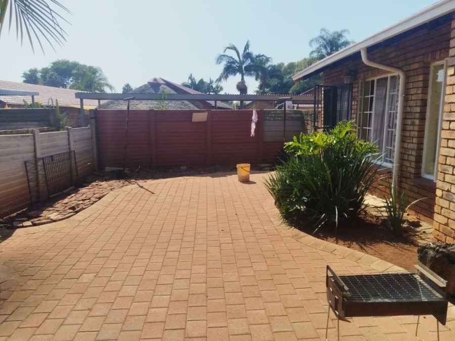 3 Bedroom Property for Sale in Hesteapark Gauteng