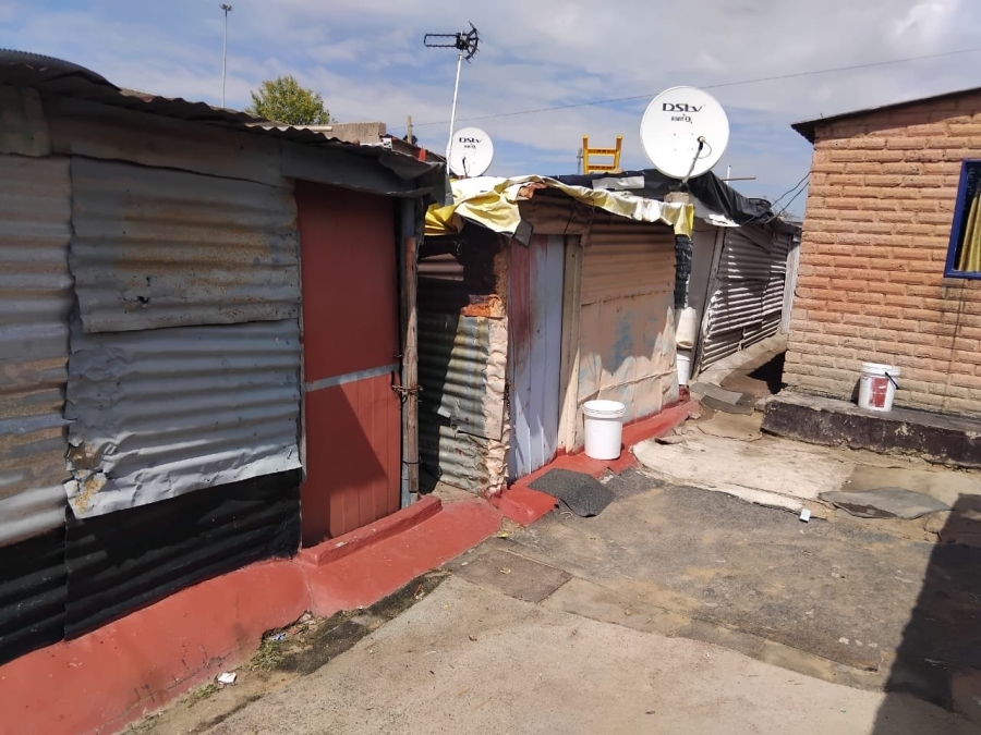 2 Bedroom Property for Sale in Olievenhoutbosch Gauteng