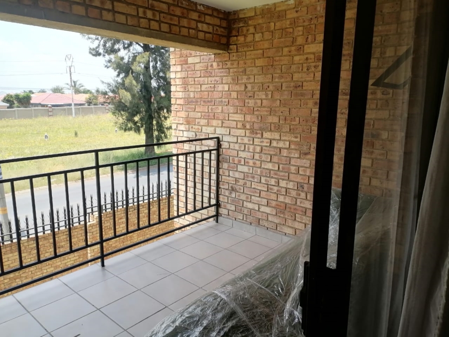 To Let 3 Bedroom Property for Rent in Albertsdal Gauteng