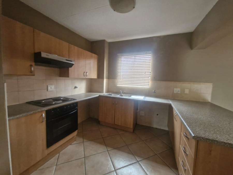 To Let 2 Bedroom Property for Rent in Castleview Gauteng