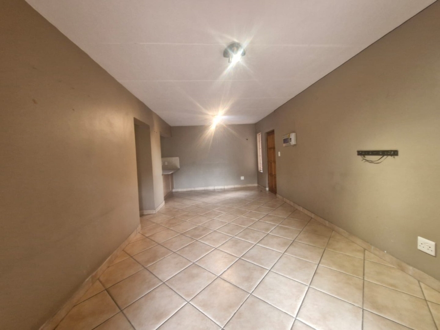 To Let 2 Bedroom Property for Rent in Castleview Gauteng