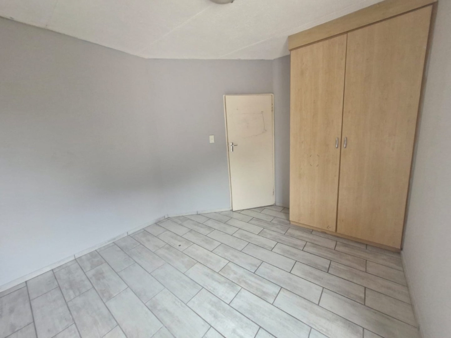 To Let 2 Bedroom Property for Rent in Castleview Gauteng