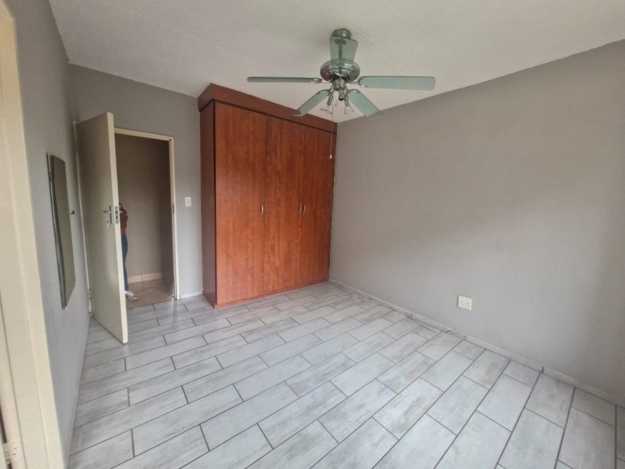 To Let 2 Bedroom Property for Rent in Castleview Gauteng