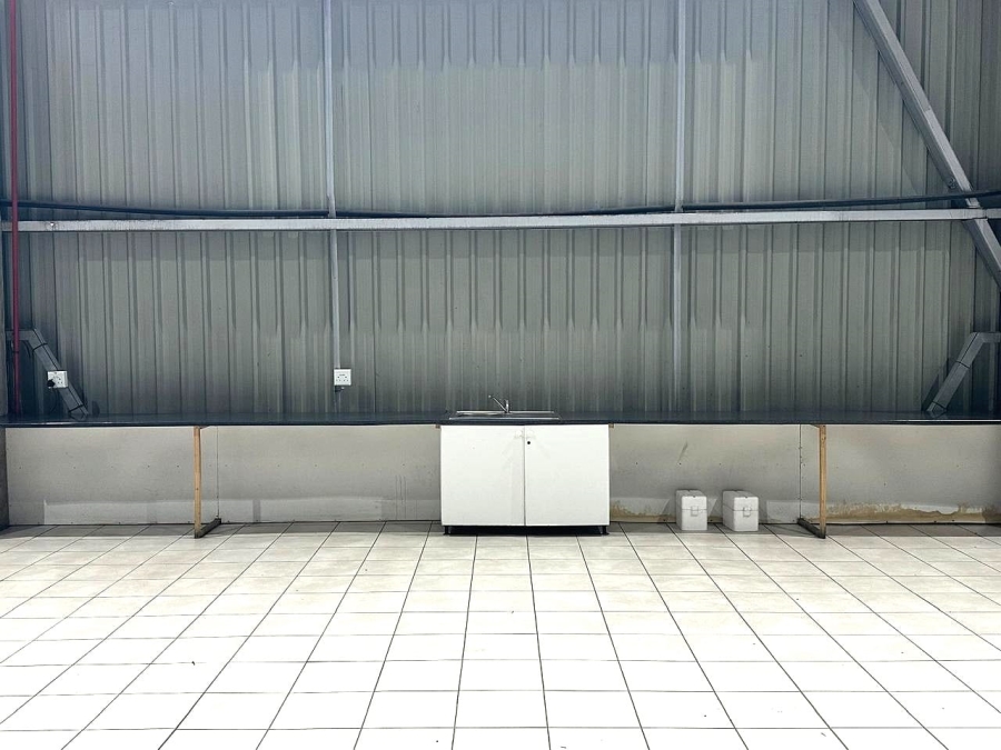 To Let commercial Property for Rent in Vorna Valley Gauteng