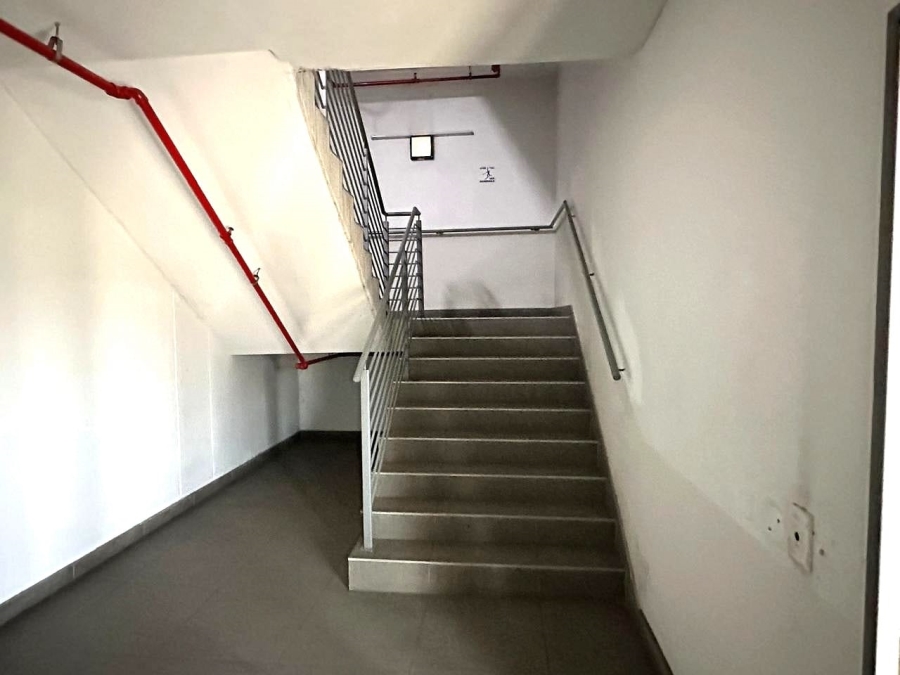 To Let commercial Property for Rent in Vorna Valley Gauteng