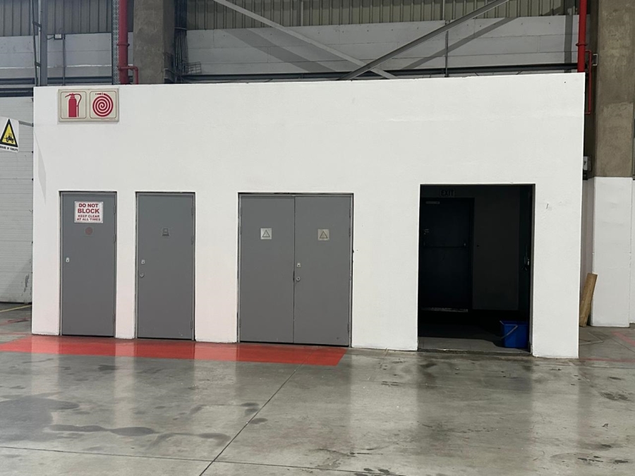 To Let commercial Property for Rent in Vorna Valley Gauteng