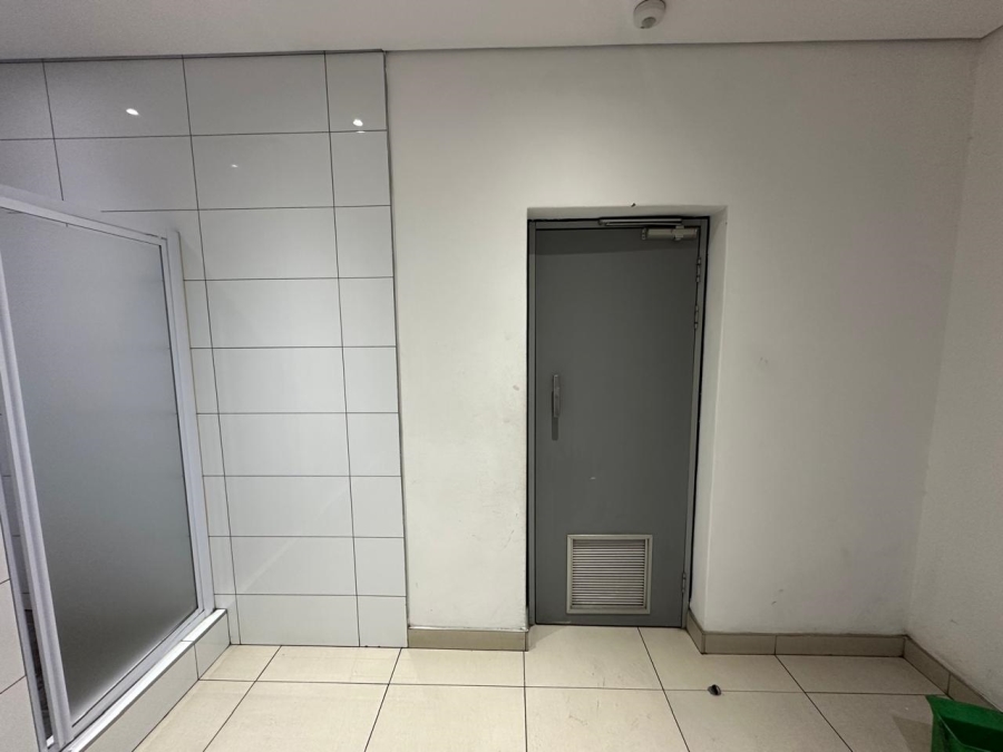 To Let commercial Property for Rent in Vorna Valley Gauteng