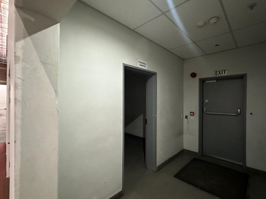 To Let commercial Property for Rent in Vorna Valley Gauteng