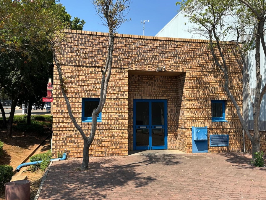 To Let commercial Property for Rent in Randjespark Gauteng