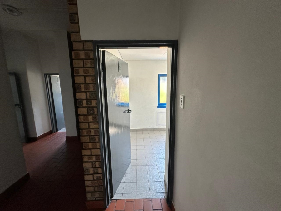 To Let commercial Property for Rent in Randjespark Gauteng