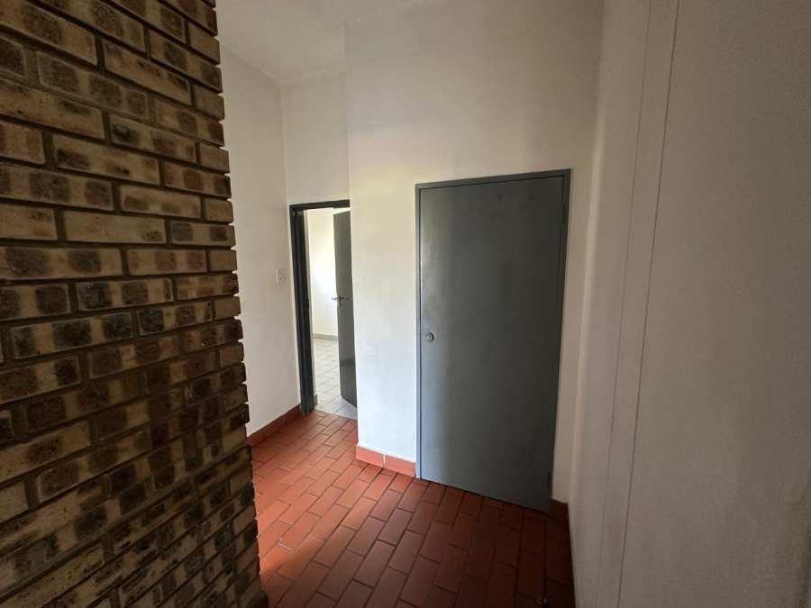 To Let commercial Property for Rent in Randjespark Gauteng